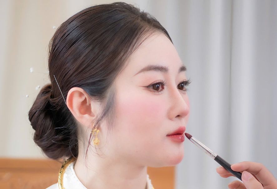 makeup Ngọc Ánh trang điểm tại nhà chuyên nghiệp