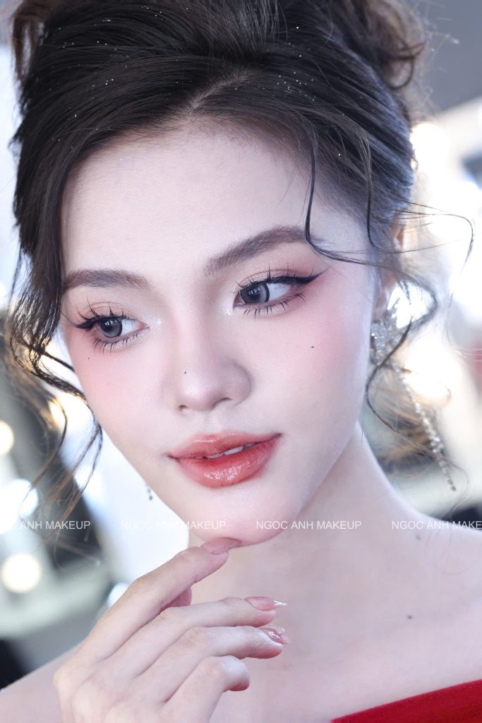 Ngọc Ánh makeup khách hàng trang điểm đẹp sử dụng dịch vụ của chúng tôi
