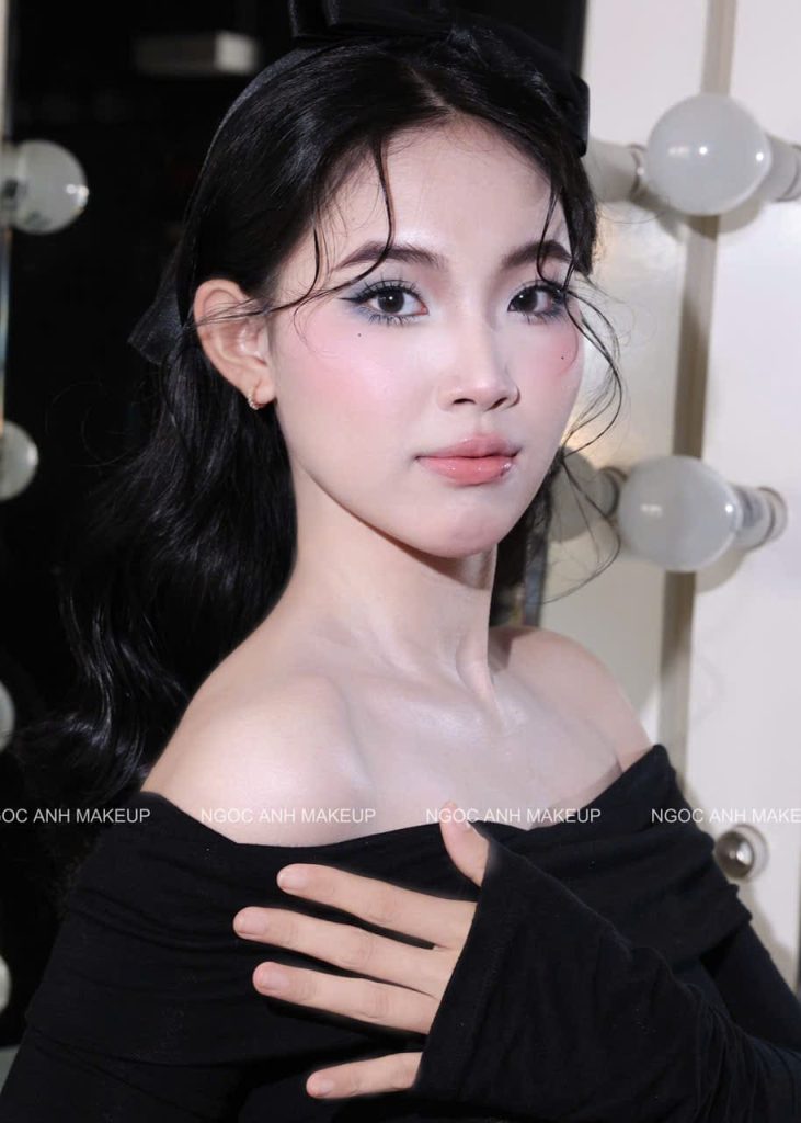 Ngọc Ánh makeup khách hàng trang điểm đẹp sử dụng dịch vụ của chúng tôi